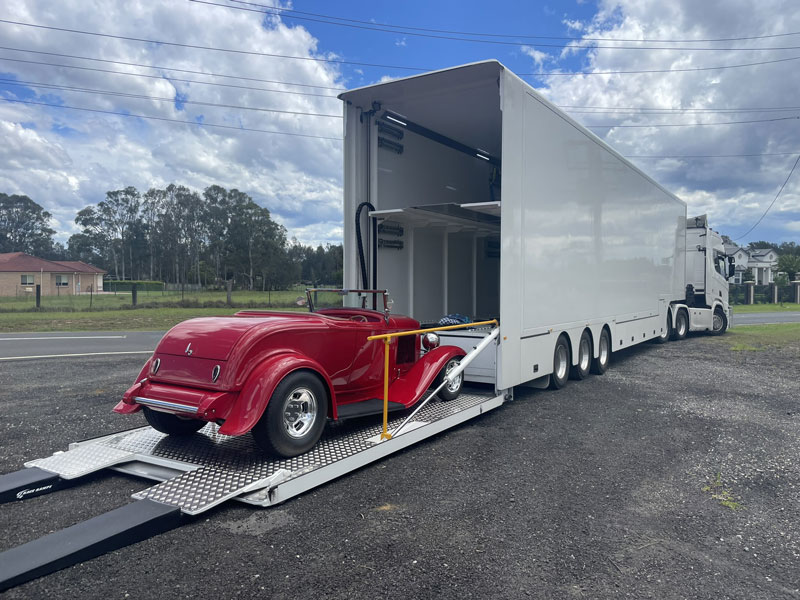 Individual enclosed transport trailer